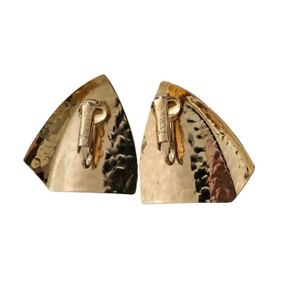 Crown Trifari Hammered Gold Modernest 60's Clip Earrings - Picture 2 of 3